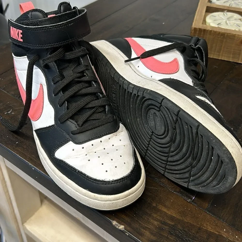 Youth 7 Nike high top sneakers tennis shoe designer athletic shoe youth 7 black - Picture 4 of 7